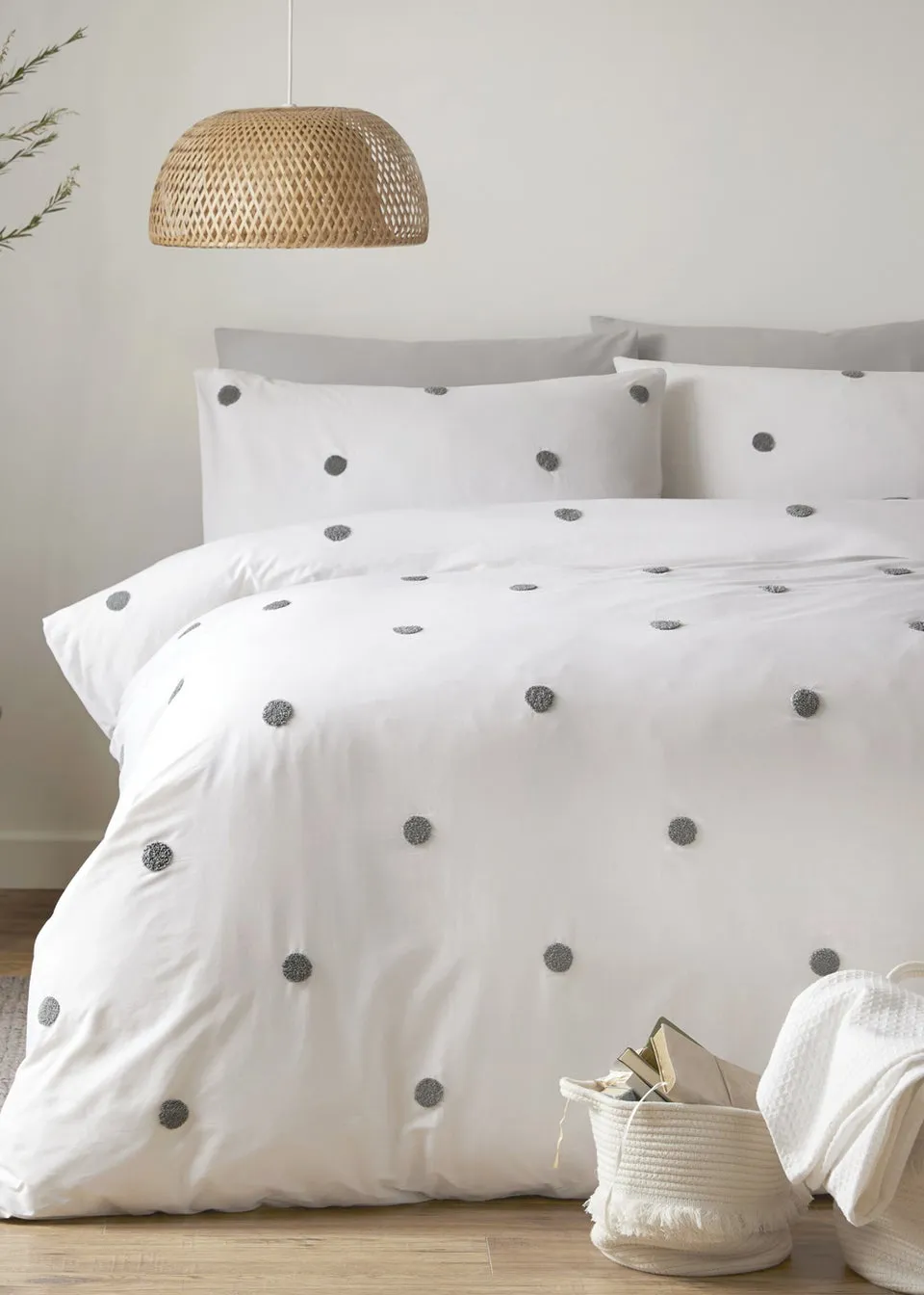 Appletree Dot Garden White/Grey Duvet Cover Set