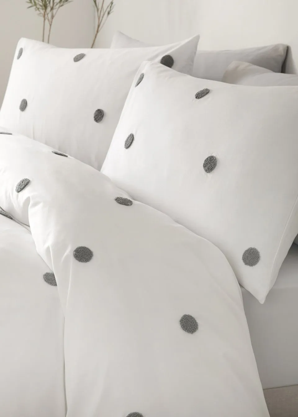 Appletree Dot Garden White/Grey Duvet Cover Set