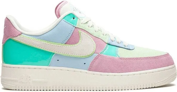 Nike Air Force 1 07 QS 