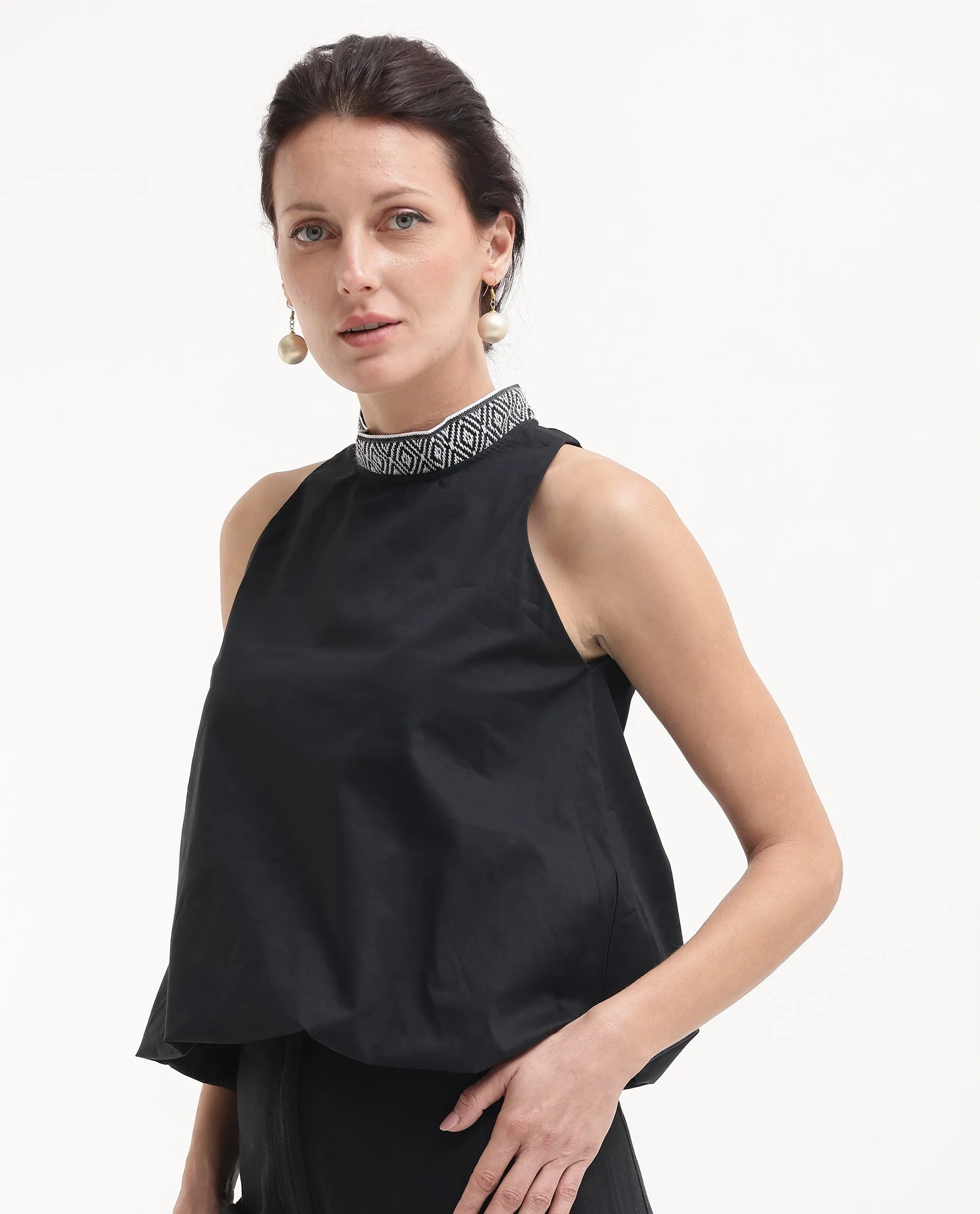 Rareism Women Arezzo-T Black Button Closure Sleeveless Mandarin Collar Balloon Fit Plain Top