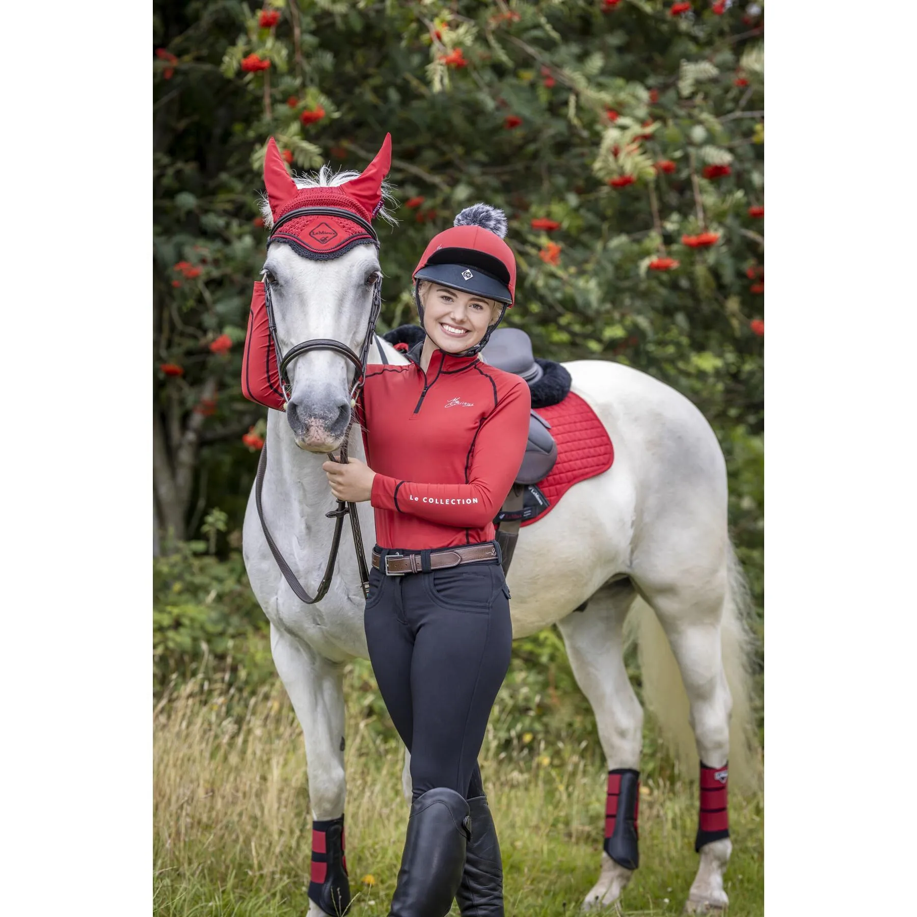 Riding helmet cap with silk pom pom LeMieux