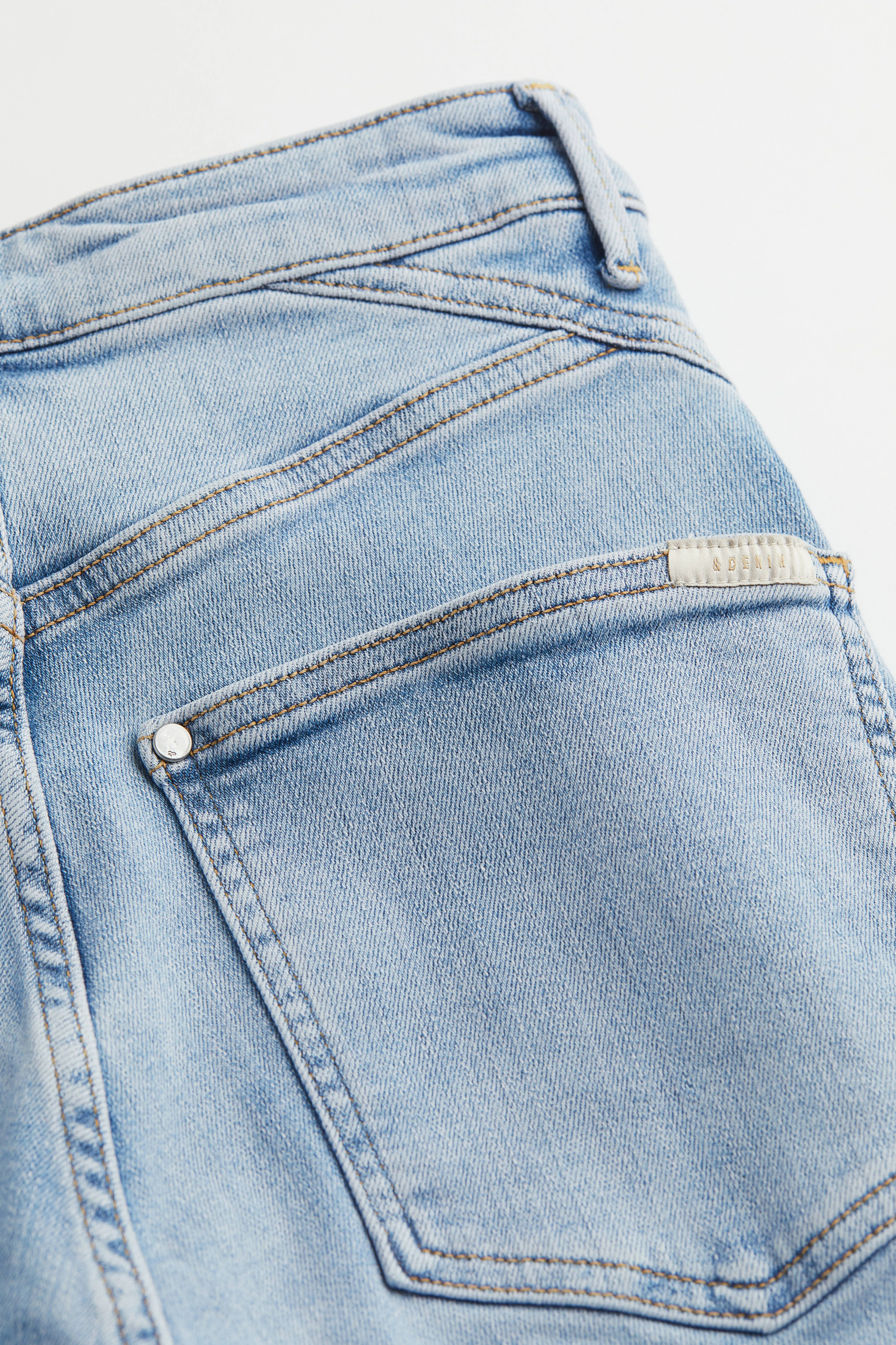 Shaping High Ankle Jeans - High waist - Ankle length - Light denim blue - Ladies | H&M GB