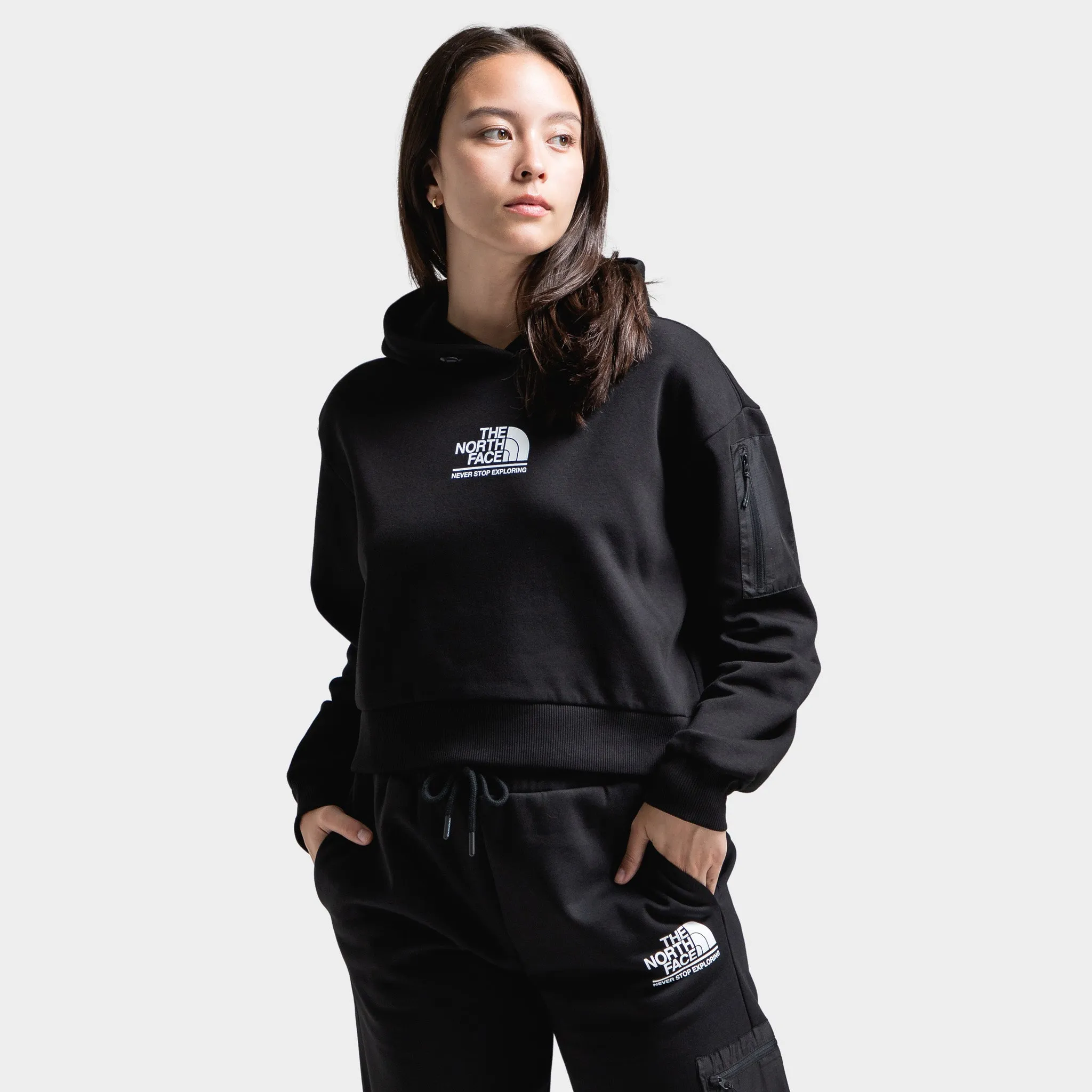 The North Face Women's Gaspra Pullover Hoodie / TNF Black